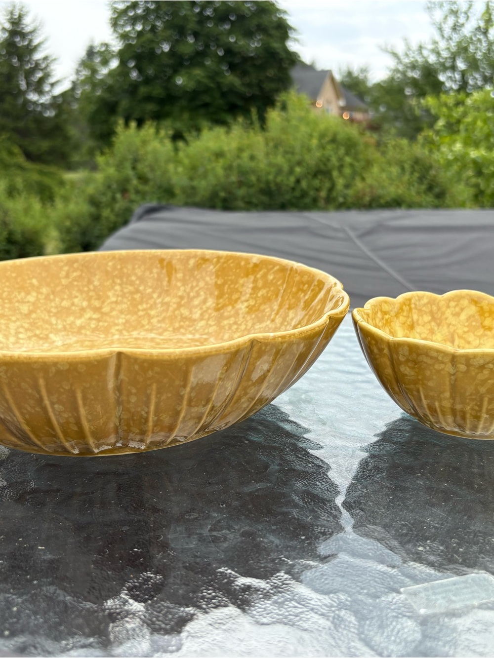 Vintage 1960’s 2pc McCoy USA 802 & 803 Mustard Pottery Bowl Set